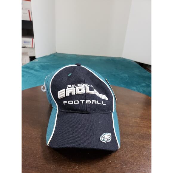Philadelphia Eagles Hat Cap One Size Mens Black Logo Wool Acrylic Blend NFL NWT - Picture 1 of 10